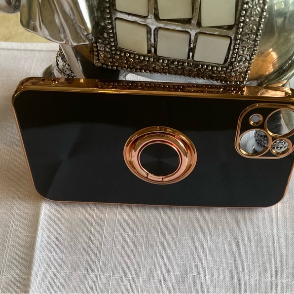 Silicone I phone case with rotatable kickstand & shockproof protection - Picture 4 of 9